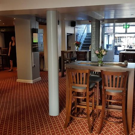 The Portcullis Hotel Chipping Sodbury Buitenkant foto